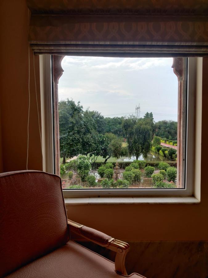 Umaid Palace - A Lakeside Heritage Palace Resort Near Jaipur Close To Bhangarh & Chand Baori Stepwell Abhaneri Dubbī المظهر الخارجي الصورة